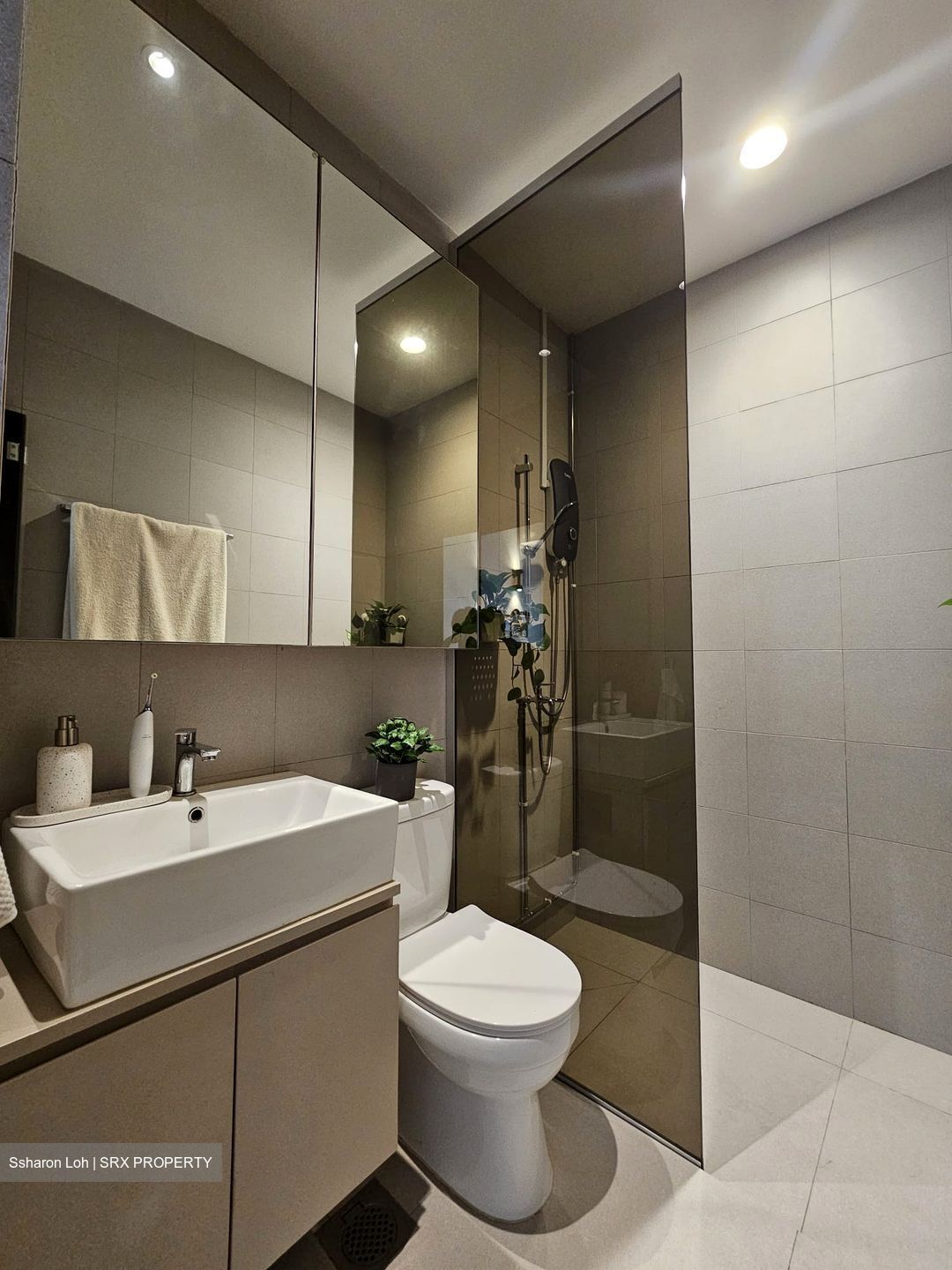 Kitchener Road (D8), Apartment #618936271